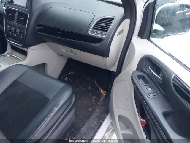 Photo 4 VIN: 2C4RDGCG5JR206130 - DODGE GRAND CARAVAN 