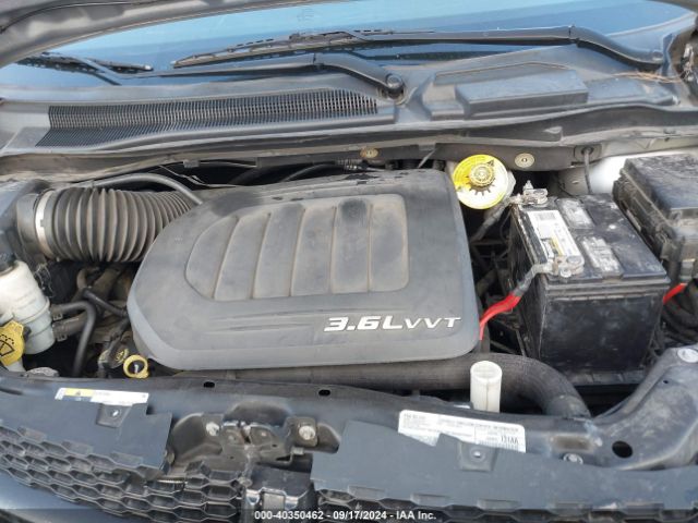 Photo 9 VIN: 2C4RDGCG5JR240486 - DODGE GRAND CARAVAN 