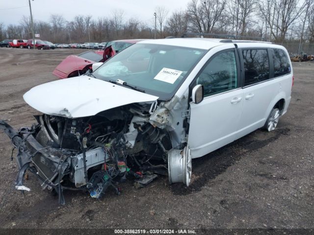 Photo 1 VIN: 2C4RDGCG5JR324940 - DODGE GRAND CARAVAN 