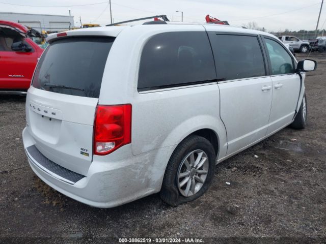 Photo 3 VIN: 2C4RDGCG5JR324940 - DODGE GRAND CARAVAN 