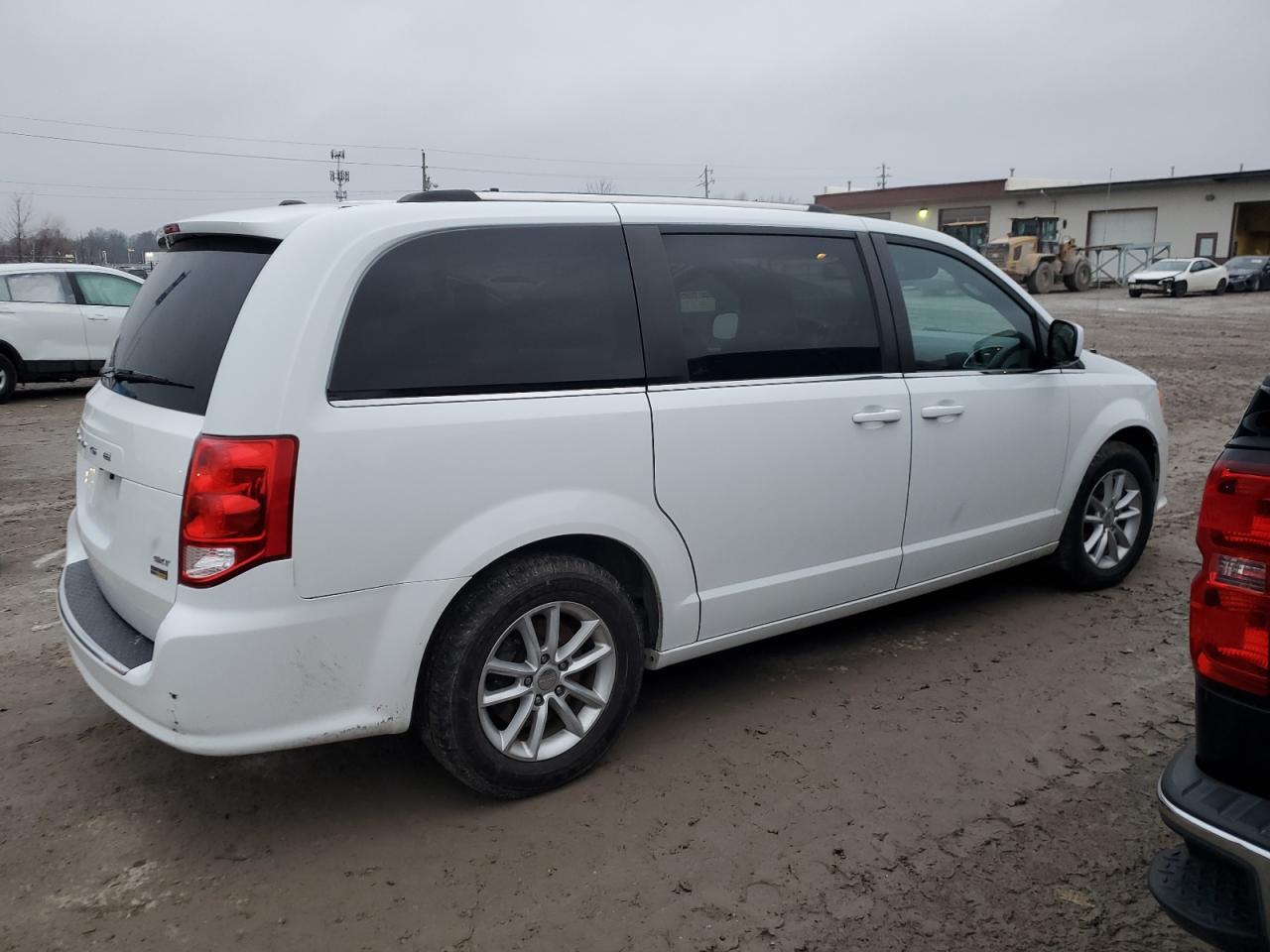 Photo 2 VIN: 2C4RDGCG5KR513654 - DODGE CARAVAN 