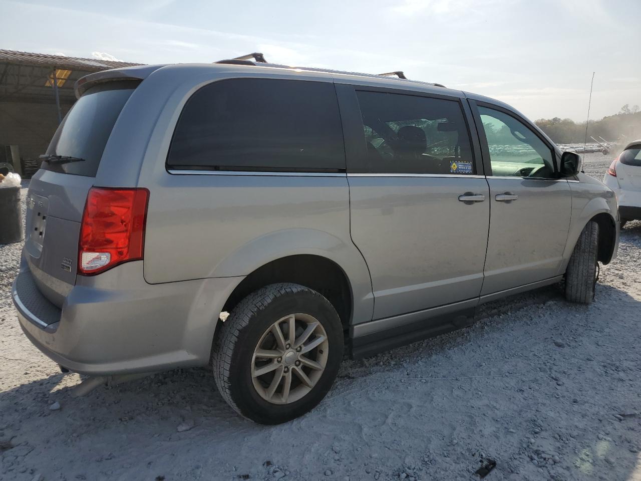 Photo 2 VIN: 2C4RDGCG5KR519163 - DODGE CARAVAN 