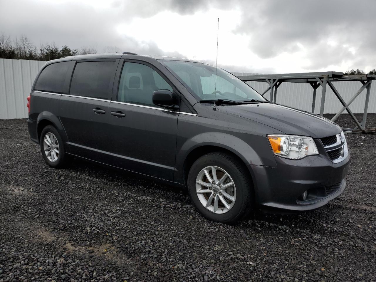 Photo 3 VIN: 2C4RDGCG5KR568122 - DODGE CARAVAN 