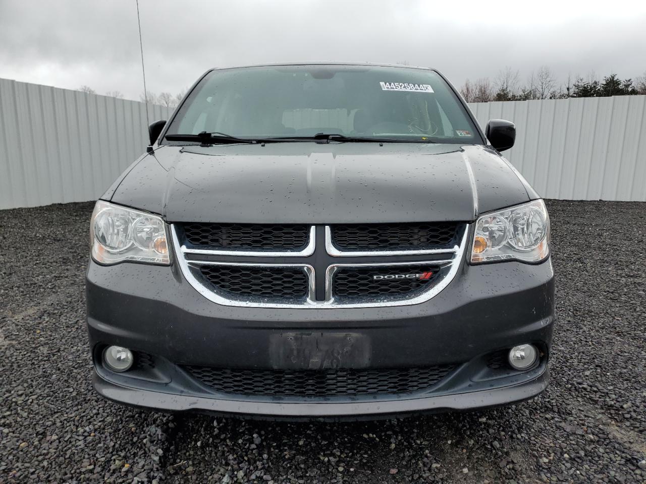 Photo 4 VIN: 2C4RDGCG5KR568122 - DODGE CARAVAN 