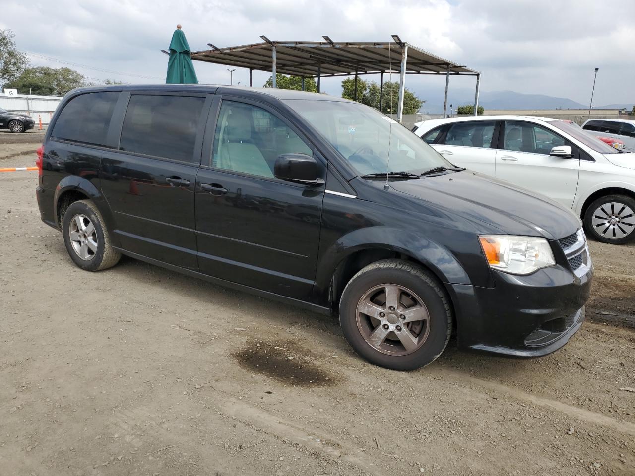 Photo 3 VIN: 2C4RDGCG6CR204793 - DODGE CARAVAN 