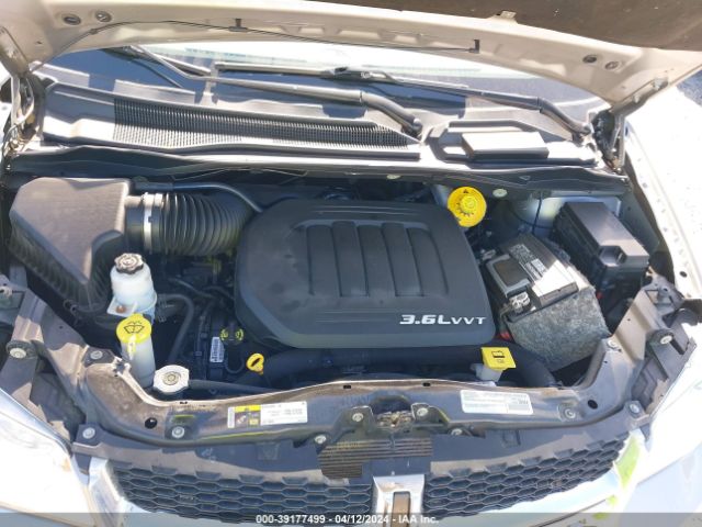 Photo 9 VIN: 2C4RDGCG6GR395430 - DODGE GRAND CARAVAN 