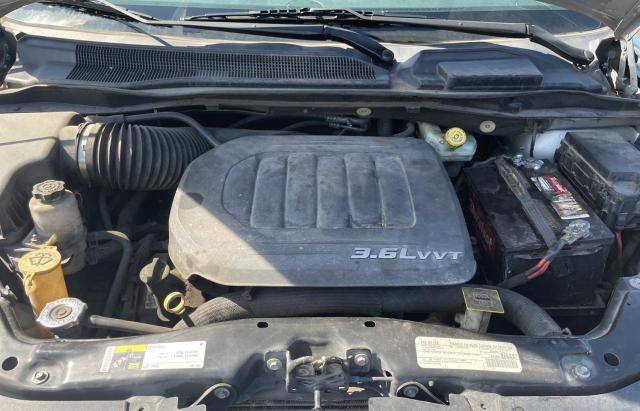 Photo 6 VIN: 2C4RDGCG6HR741879 - DODGE CARAVAN 