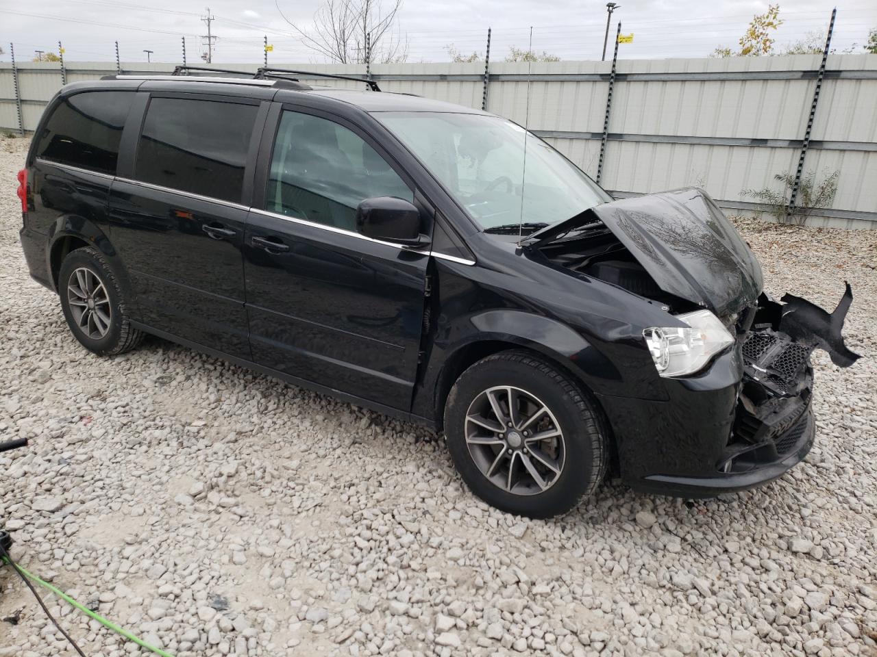 Photo 3 VIN: 2C4RDGCG6HR851587 - DODGE CARAVAN 