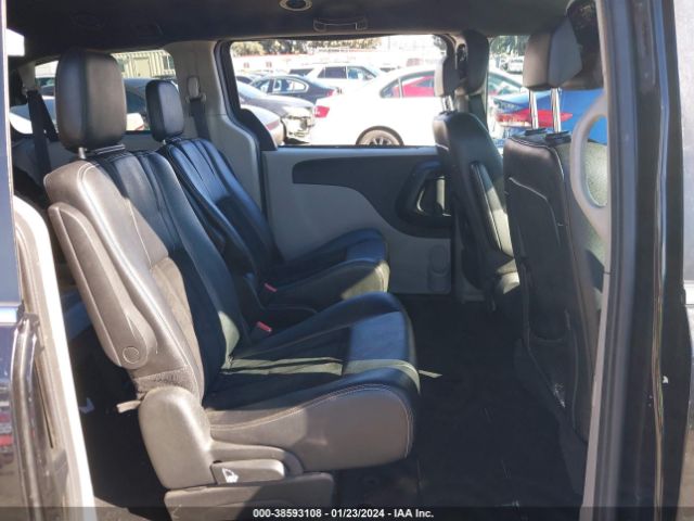 Photo 7 VIN: 2C4RDGCG6JR205326 - DODGE GRAND CARAVAN 