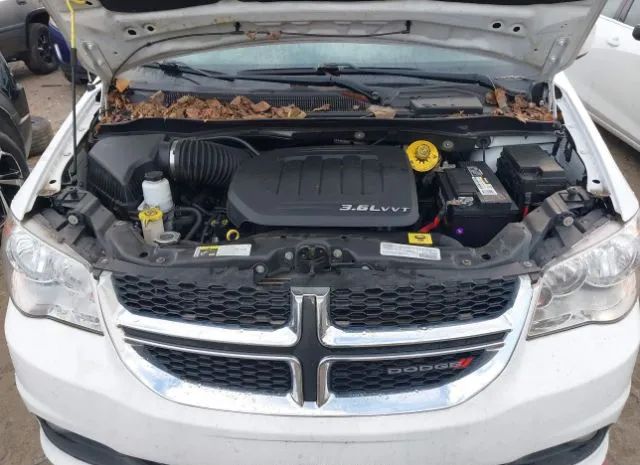 Photo 9 VIN: 2C4RDGCG6JR240920 - DODGE GRAND CARAVAN 