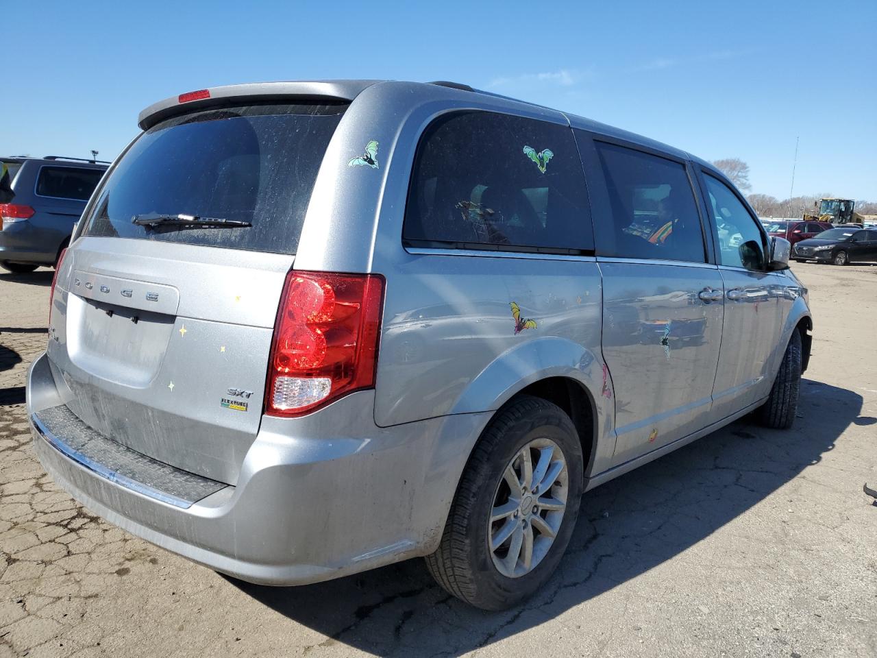 Photo 2 VIN: 2C4RDGCG6KR750900 - DODGE CARAVAN 