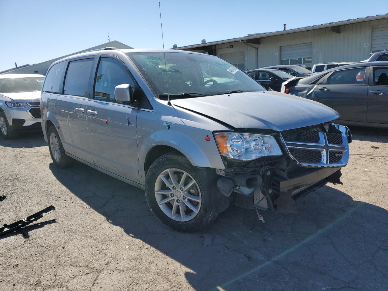 Photo 3 VIN: 2C4RDGCG6KR750900 - DODGE CARAVAN 