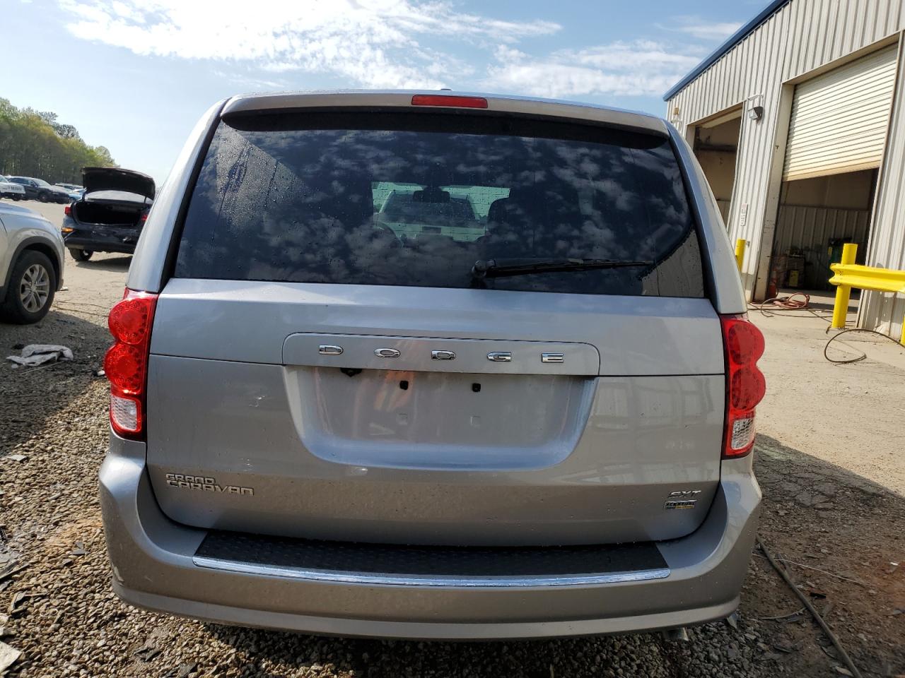 Photo 5 VIN: 2C4RDGCG6KR784741 - DODGE CARAVAN 