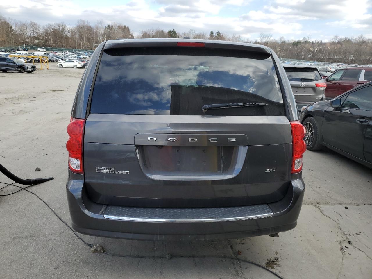 Photo 5 VIN: 2C4RDGCG6LR206639 - DODGE CARAVAN 