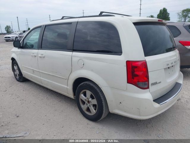 Photo 2 VIN: 2C4RDGCG7DR582820 - DODGE GRAND CARAVAN 