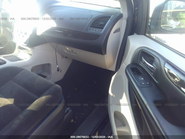 Photo 4 VIN: 2C4RDGCG7GR389989 - DODGE GRAND CARAVAN 