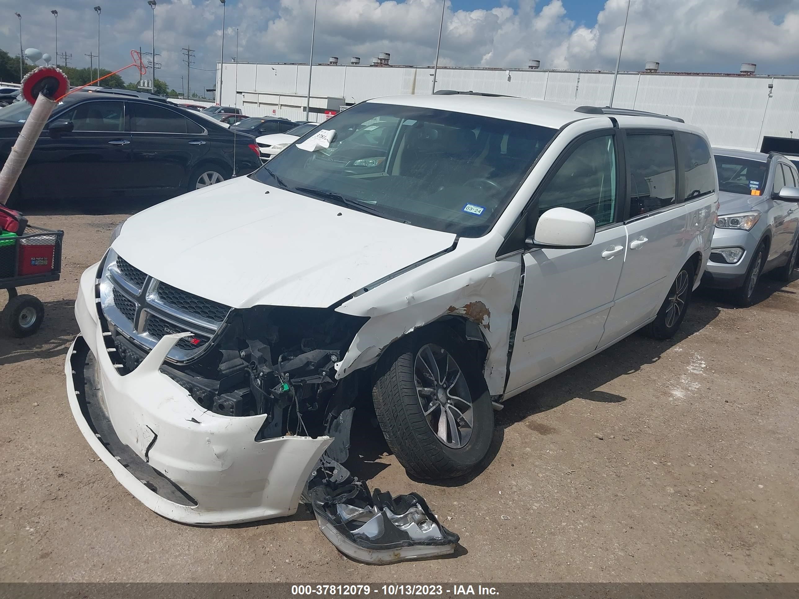 Photo 1 VIN: 2C4RDGCG7HR673740 - DODGE CARAVAN 