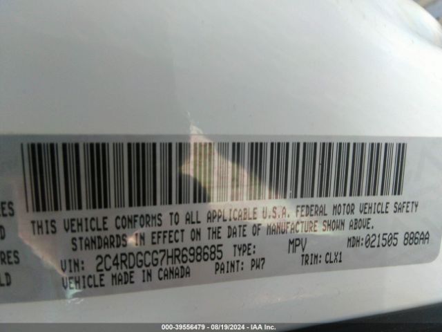 Photo 8 VIN: 2C4RDGCG7HR698685 - DODGE GRAND CARAVAN 