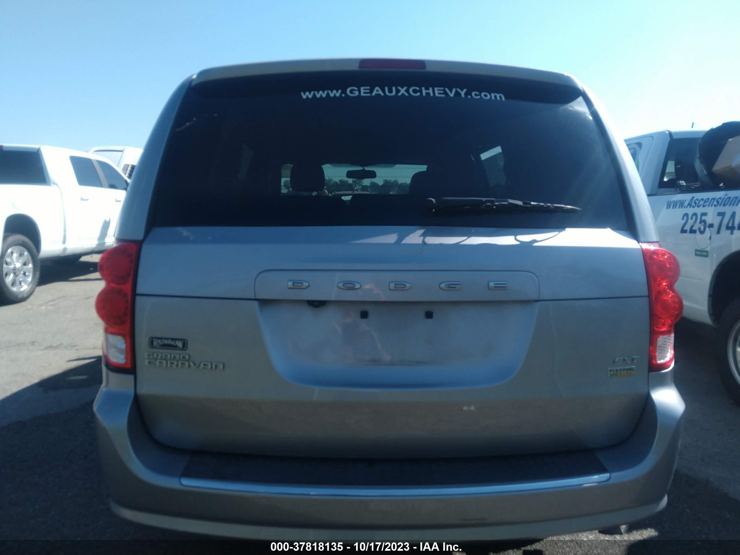 Photo 15 VIN: 2C4RDGCG7HR711225 - DODGE CARAVAN 