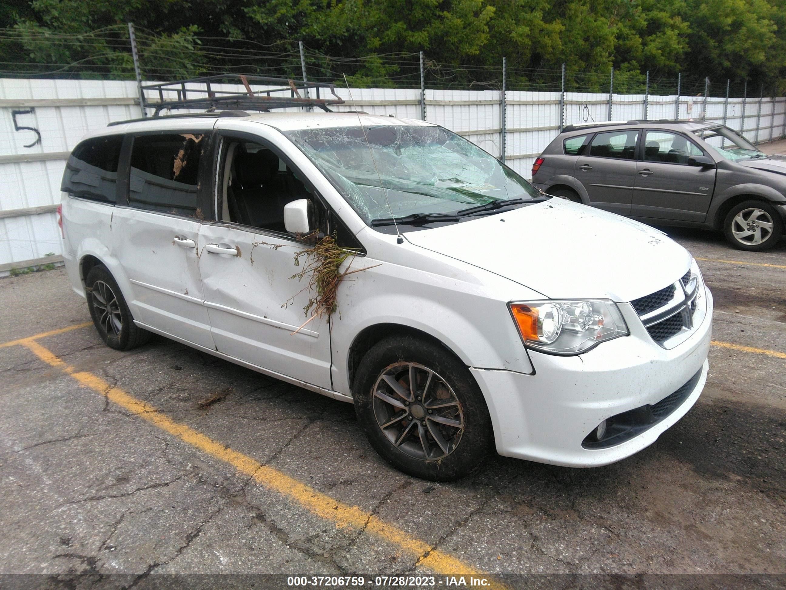 Photo 0 VIN: 2C4RDGCG7HR800101 - DODGE CARAVAN 