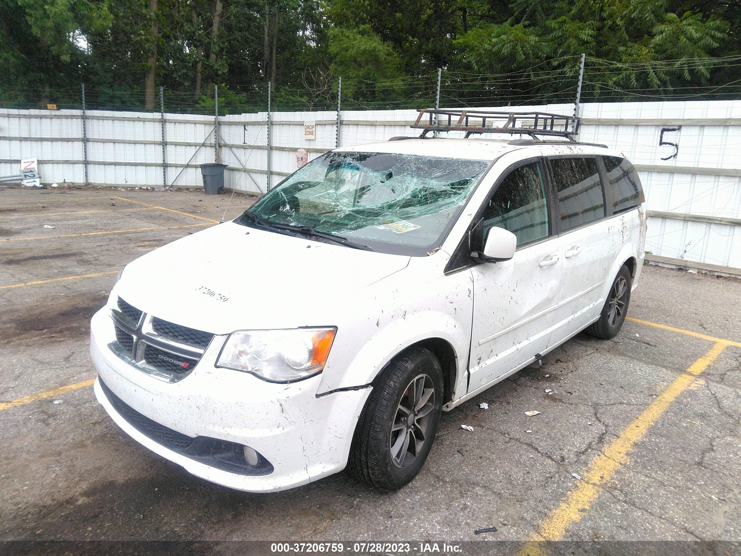 Photo 5 VIN: 2C4RDGCG7HR800101 - DODGE CARAVAN 