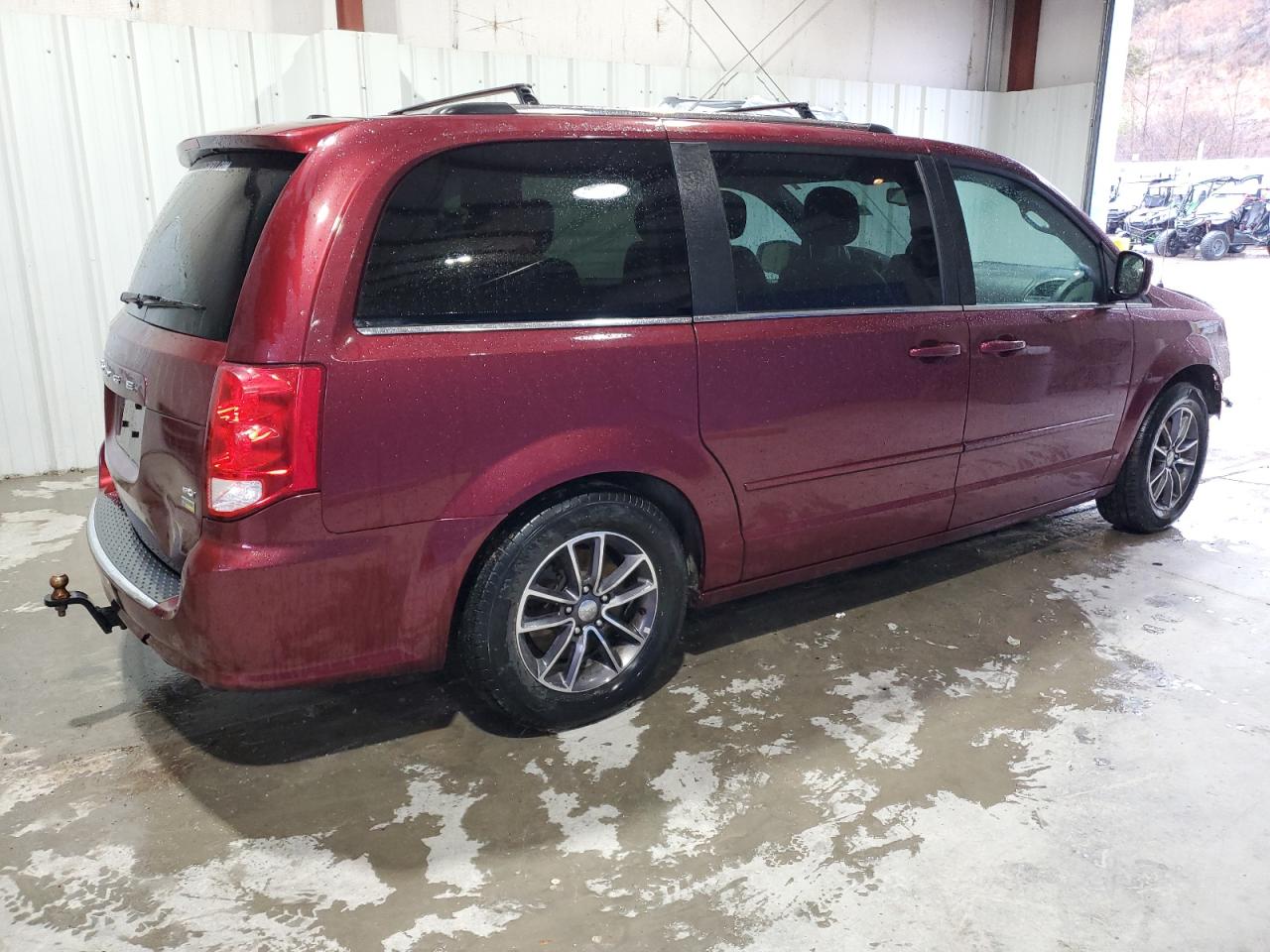 Photo 2 VIN: 2C4RDGCG7HR807159 - DODGE CARAVAN 