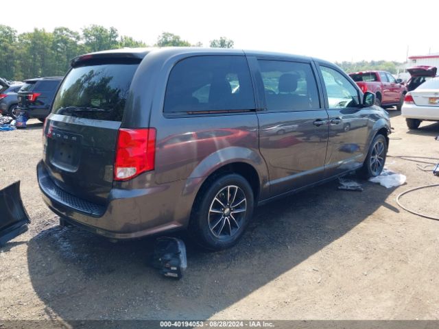 Photo 3 VIN: 2C4RDGCG7JR163037 - DODGE GRAND CARAVAN 