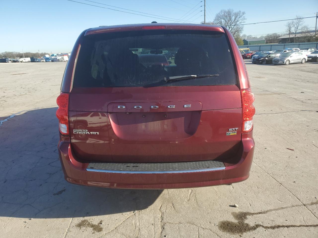 Photo 5 VIN: 2C4RDGCG7JR209000 - DODGE CARAVAN 