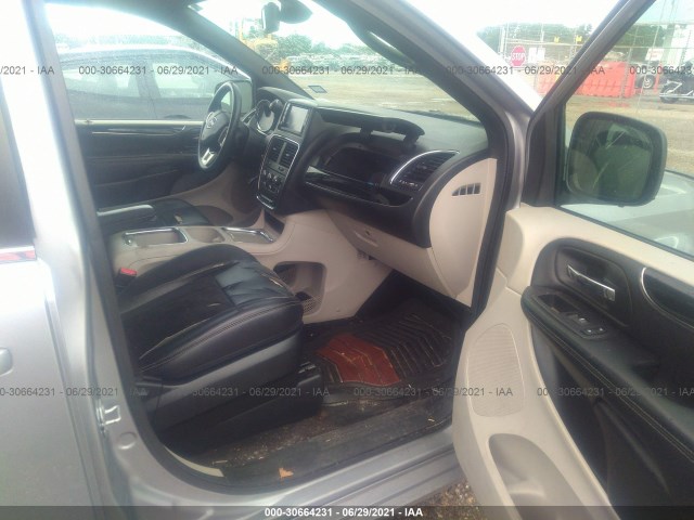 Photo 4 VIN: 2C4RDGCG7JR326088 - DODGE GRAND CARAVAN 