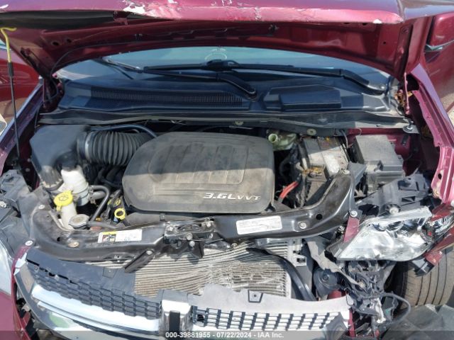 Photo 9 VIN: 2C4RDGCG7JR327757 - DODGE GRAND CARAVAN 