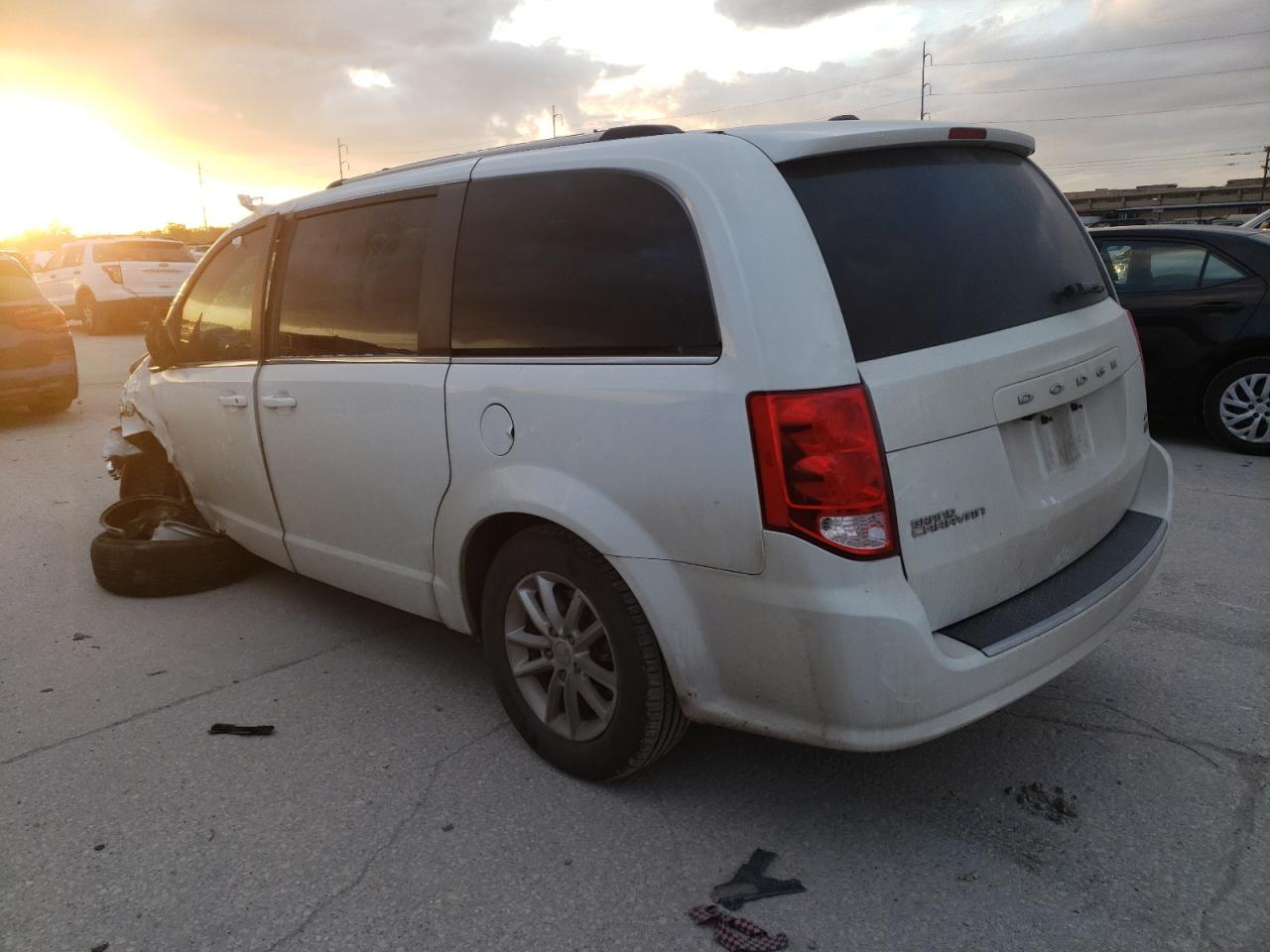 Photo 1 VIN: 2C4RDGCG7KR577839 - DODGE CARAVAN 