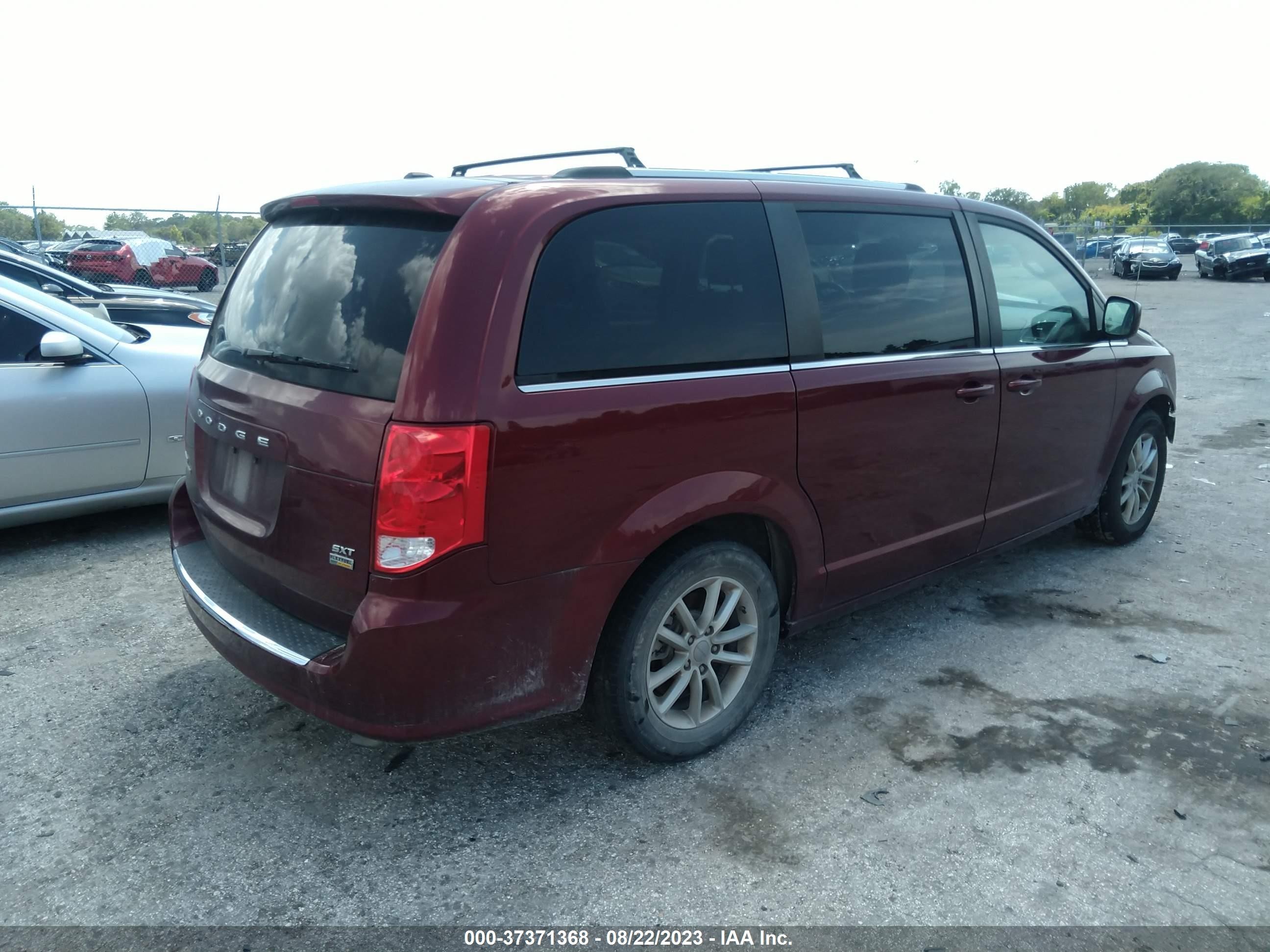 Photo 3 VIN: 2C4RDGCG7KR725178 - DODGE CARAVAN 