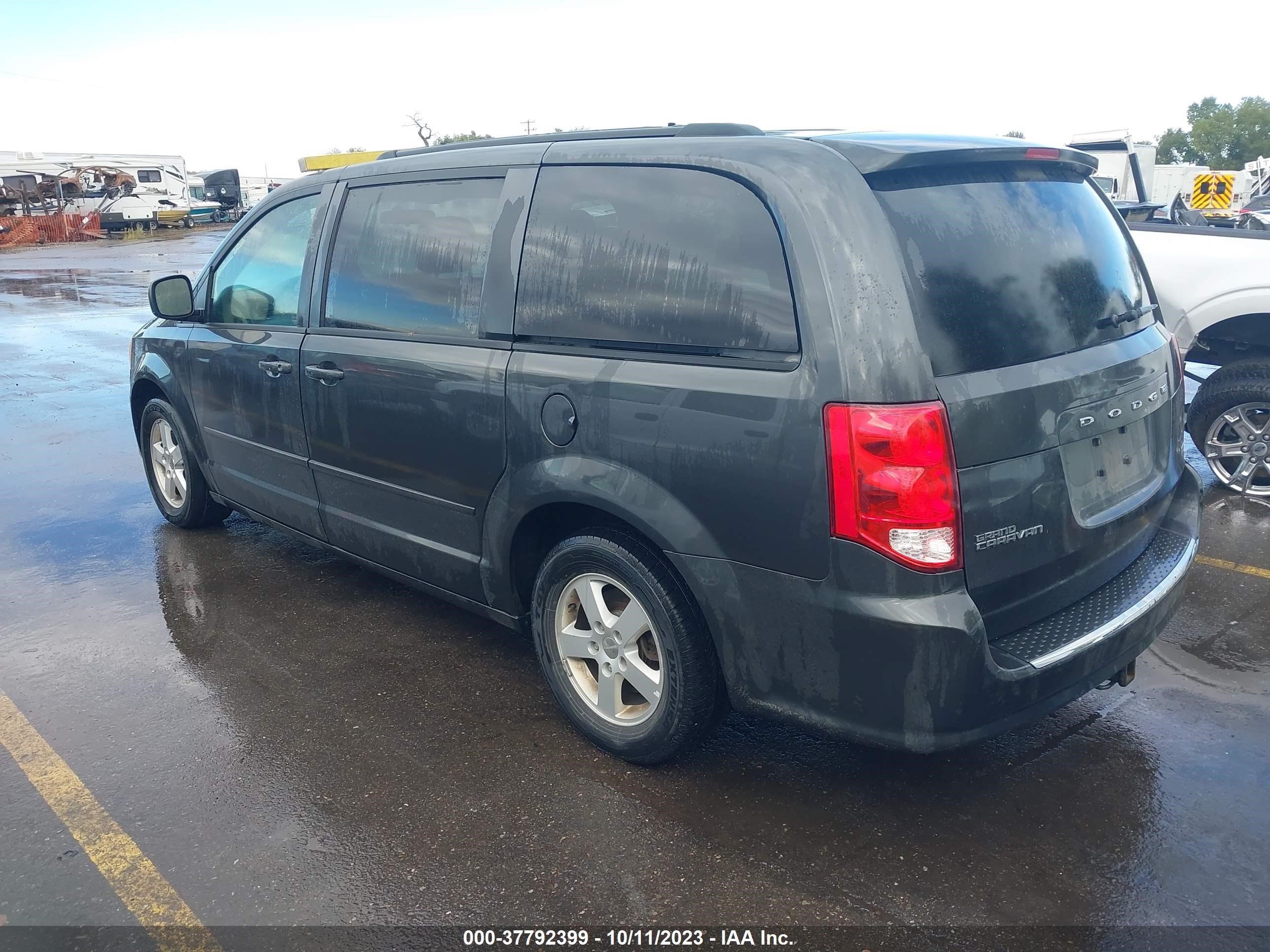 Photo 2 VIN: 2C4RDGCG8CR329200 - DODGE CARAVAN 