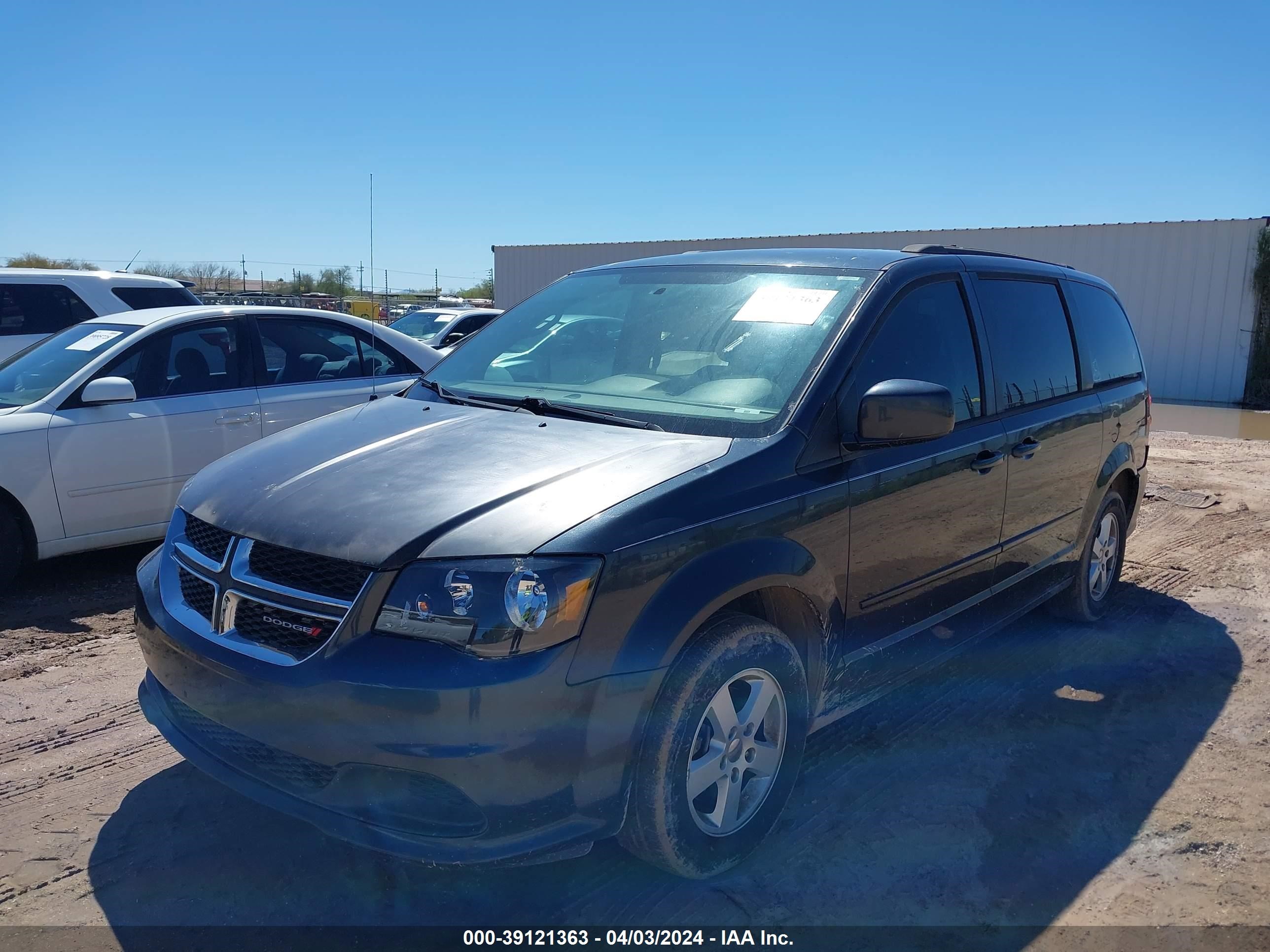 Photo 1 VIN: 2C4RDGCG8DR591879 - DODGE CARAVAN 