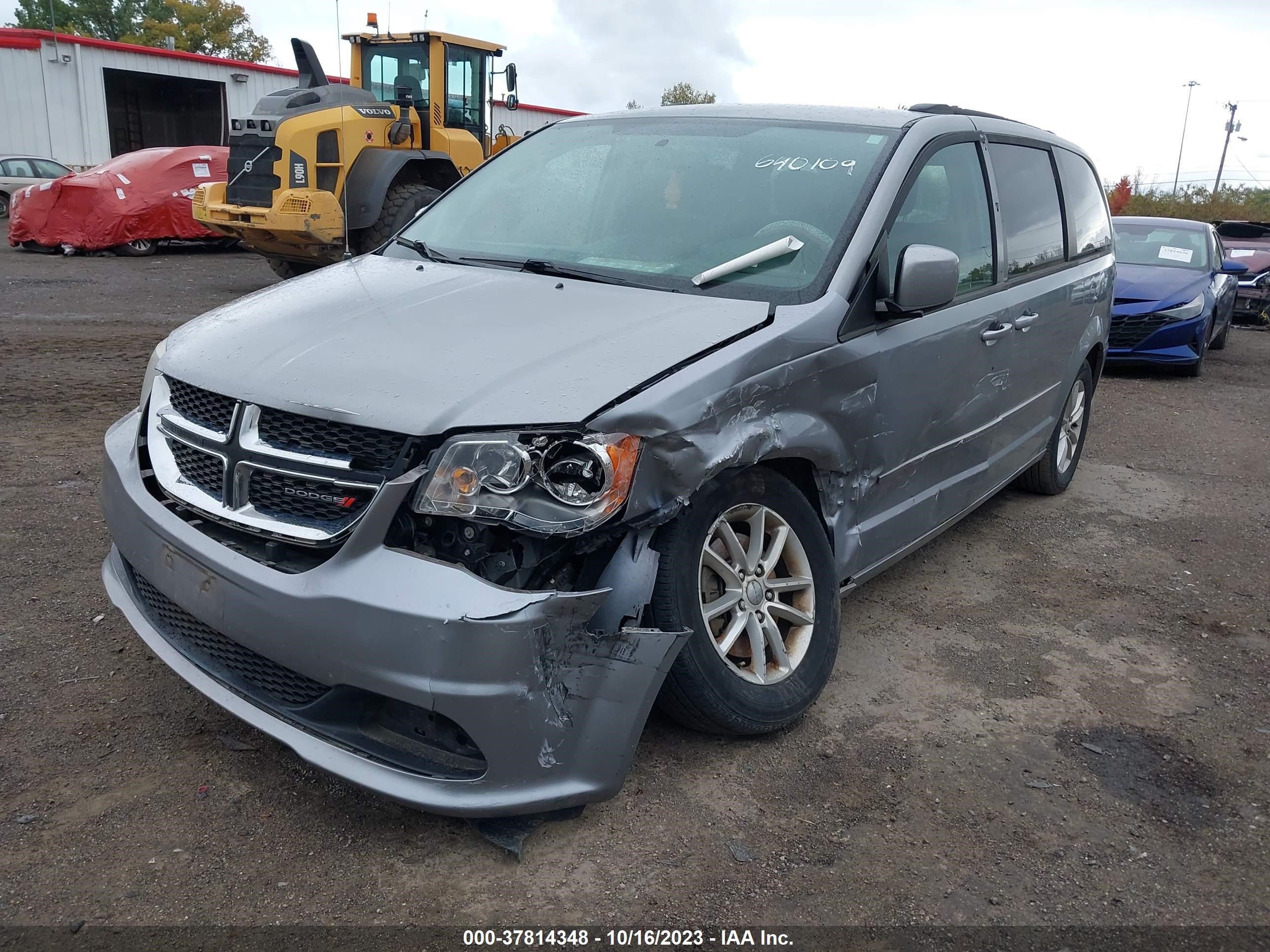 Photo 1 VIN: 2C4RDGCG8DR640109 - DODGE CARAVAN 