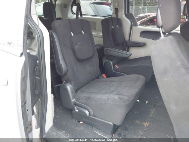 Photo 7 VIN: 2C4RDGCG8DR718243 - DODGE GRAND CARAVAN 