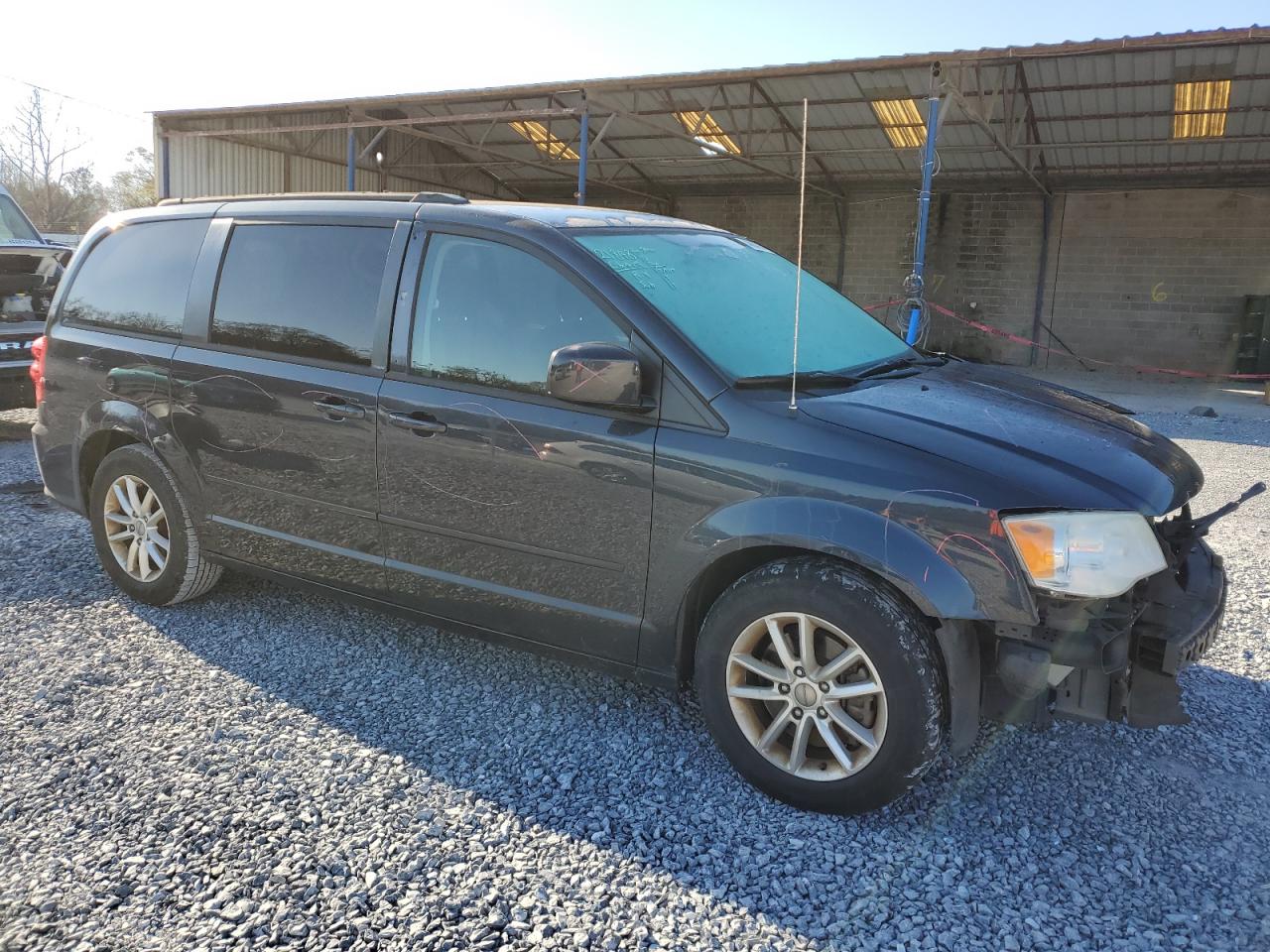 Photo 3 VIN: 2C4RDGCG8DR820870 - DODGE CARAVAN 