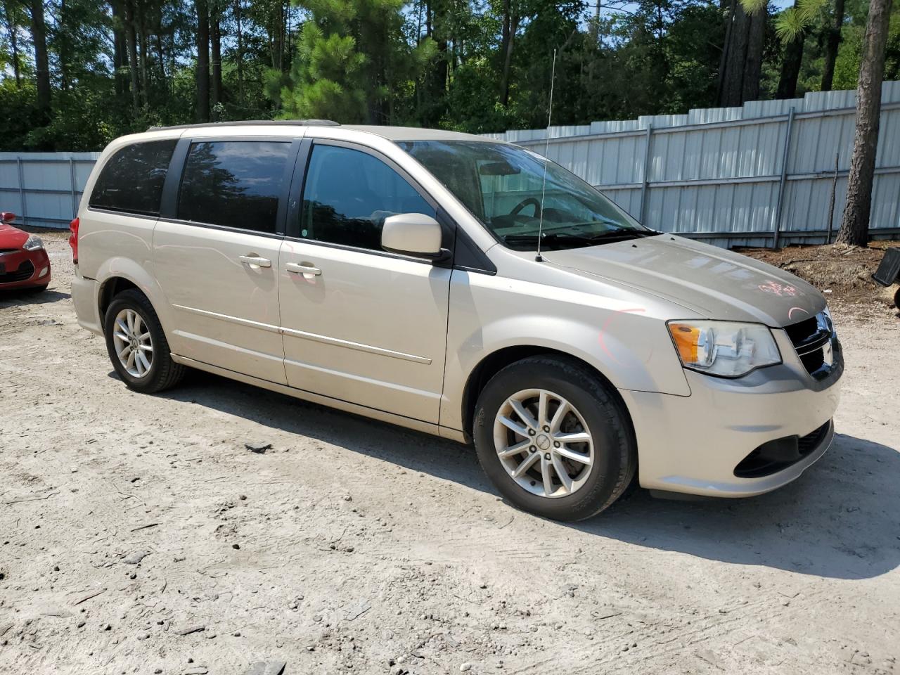 Photo 3 VIN: 2C4RDGCG8ER265114 - DODGE CARAVAN 