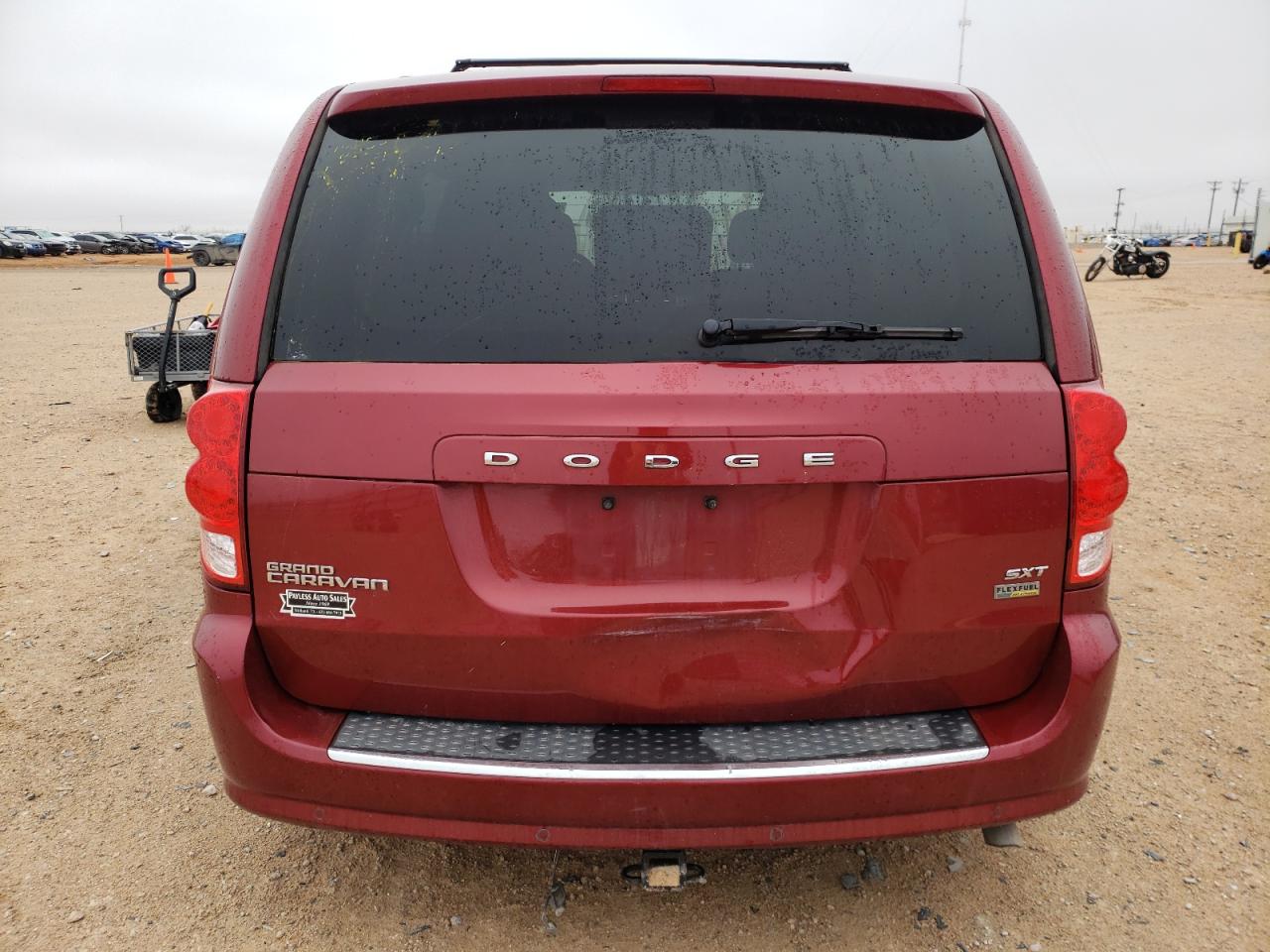 Photo 5 VIN: 2C4RDGCG8FR584806 - DODGE CARAVAN 