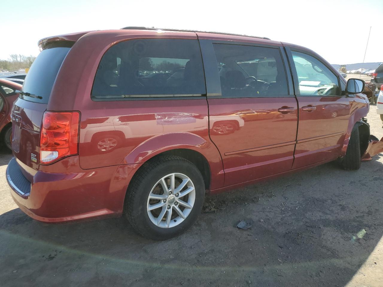 Photo 2 VIN: 2C4RDGCG8FR745154 - DODGE CARAVAN 