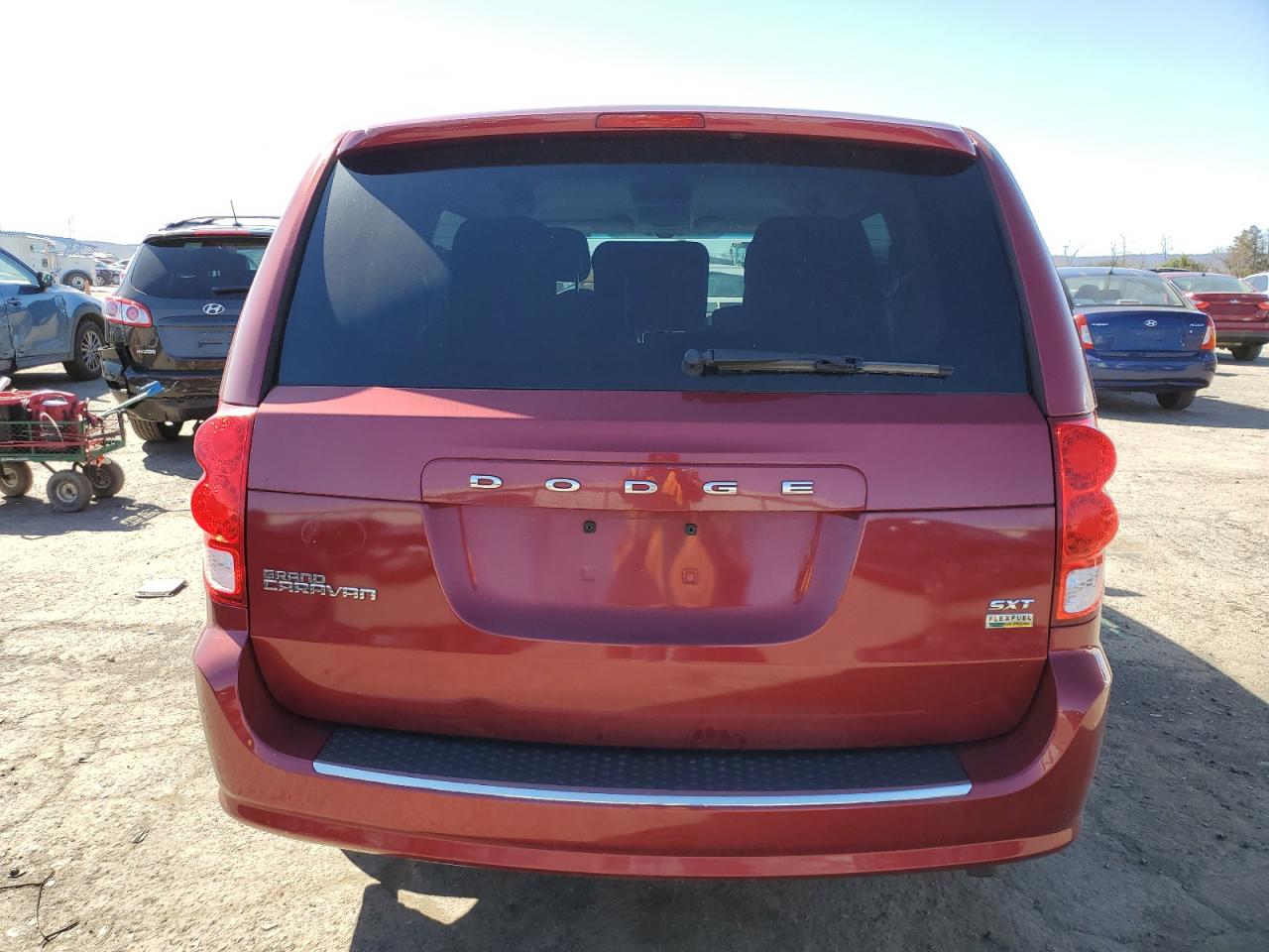 Photo 5 VIN: 2C4RDGCG8FR745154 - DODGE CARAVAN 