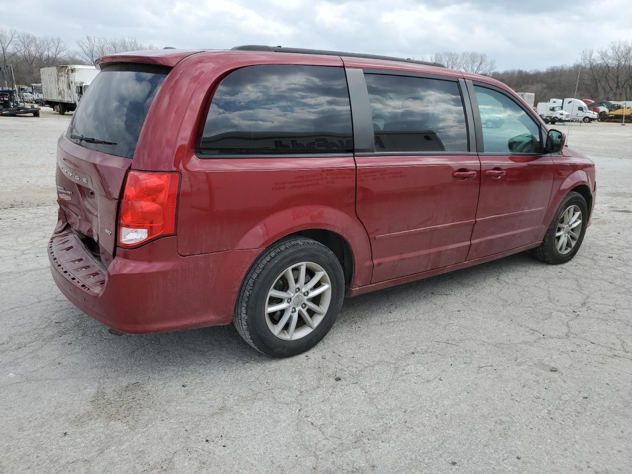 Photo 2 VIN: 2C4RDGCG8GR115538 - DODGE CARAVAN 