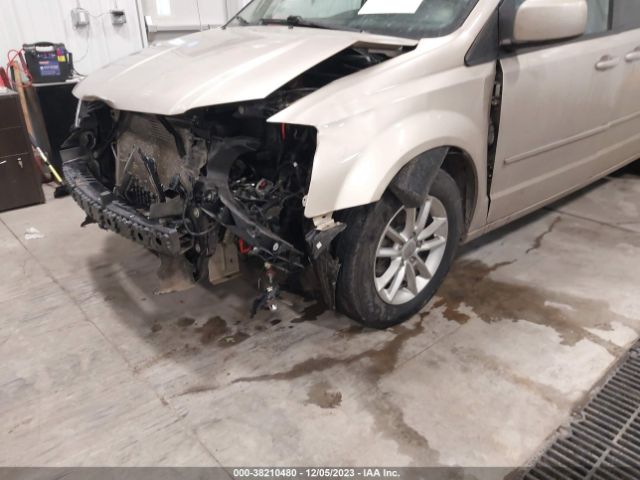 Photo 5 VIN: 2C4RDGCG8GR123574 - DODGE GRAND CARAVAN 