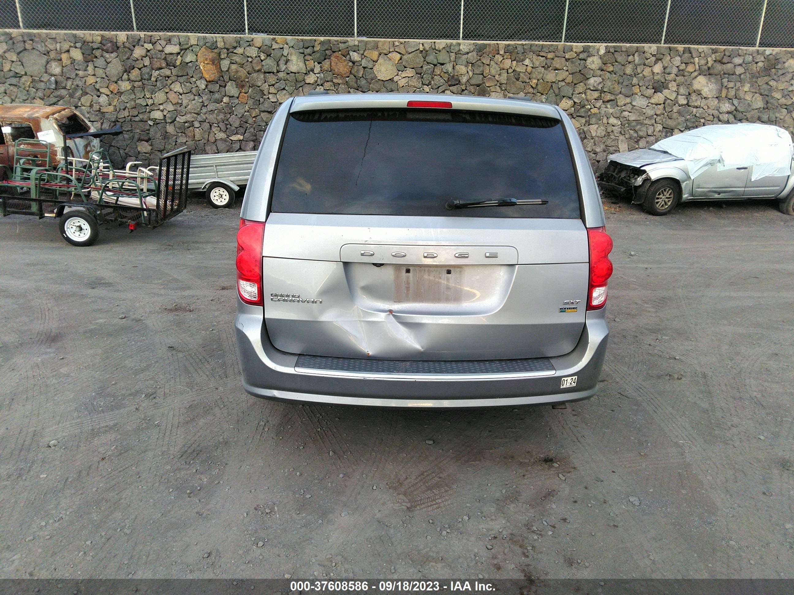 Photo 5 VIN: 2C4RDGCG8KR517536 - DODGE CARAVAN 