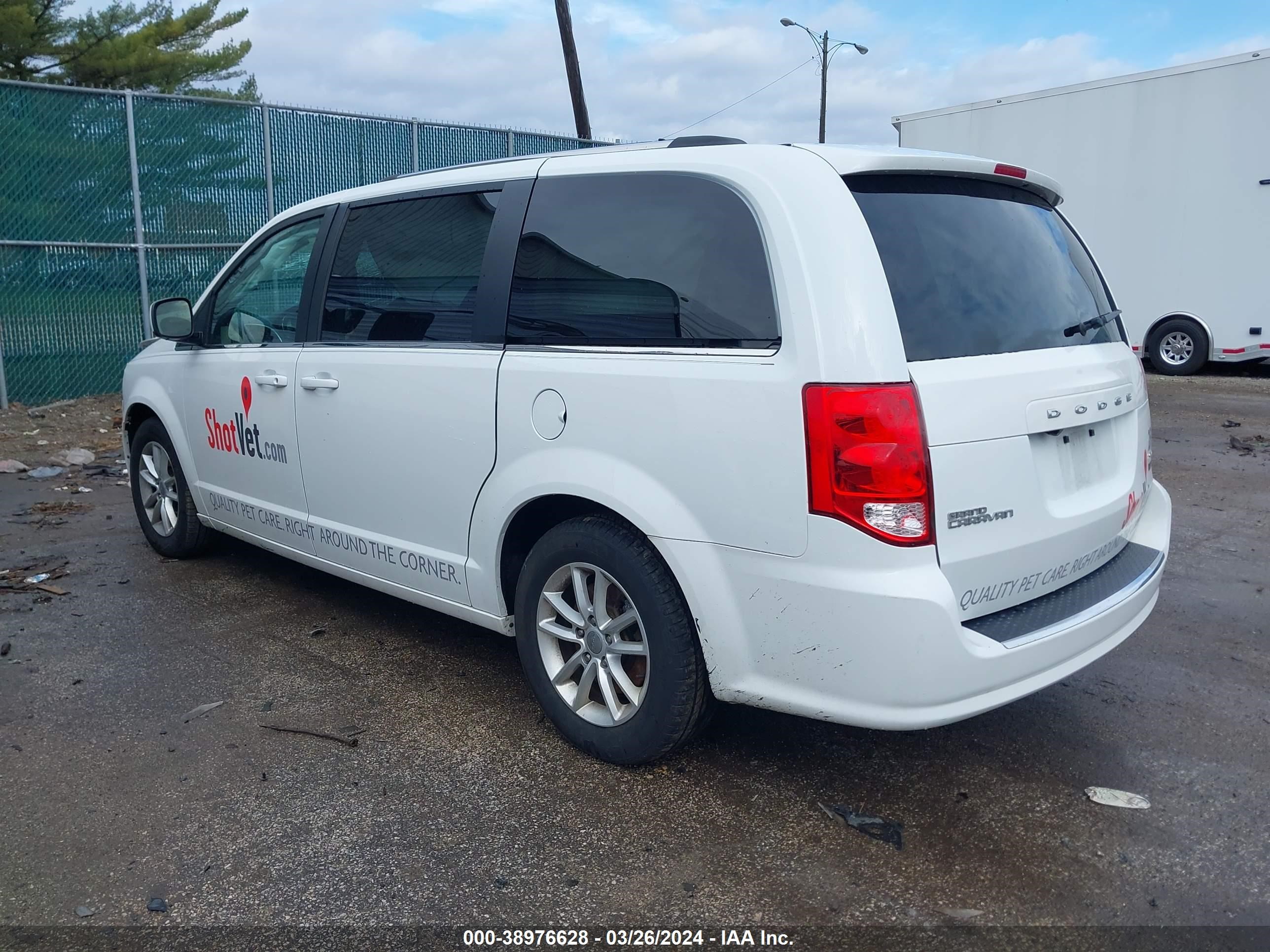 Photo 2 VIN: 2C4RDGCG8KR785003 - DODGE CARAVAN 