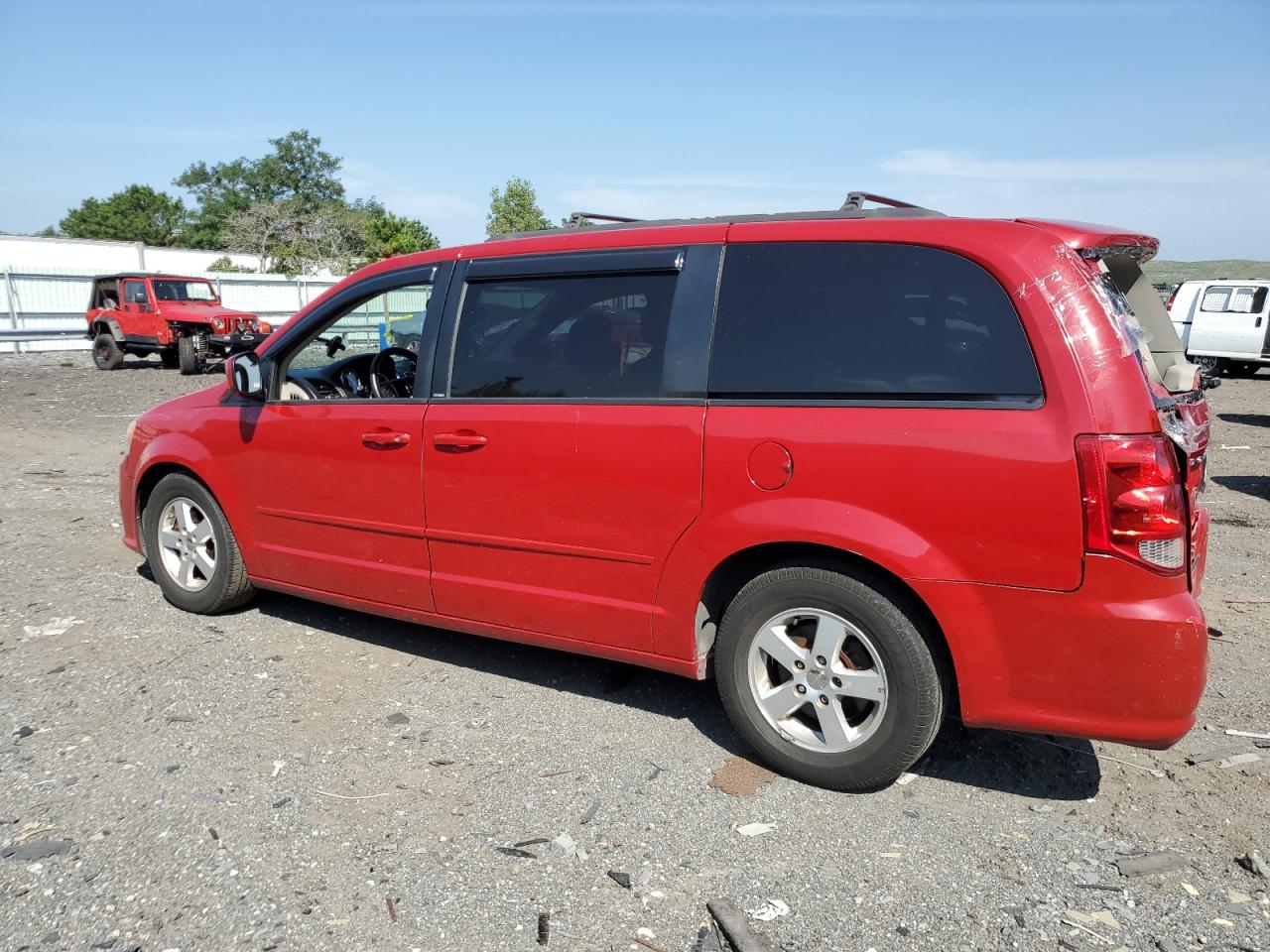 Photo 1 VIN: 2C4RDGCG9DR627238 - DODGE CARAVAN 