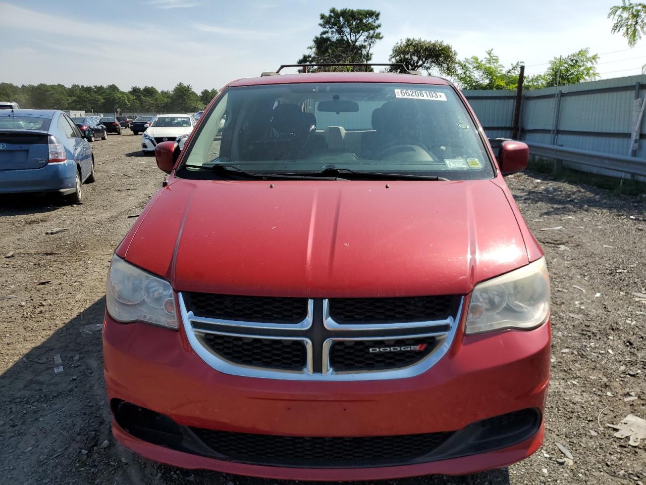 Photo 4 VIN: 2C4RDGCG9DR627238 - DODGE CARAVAN 