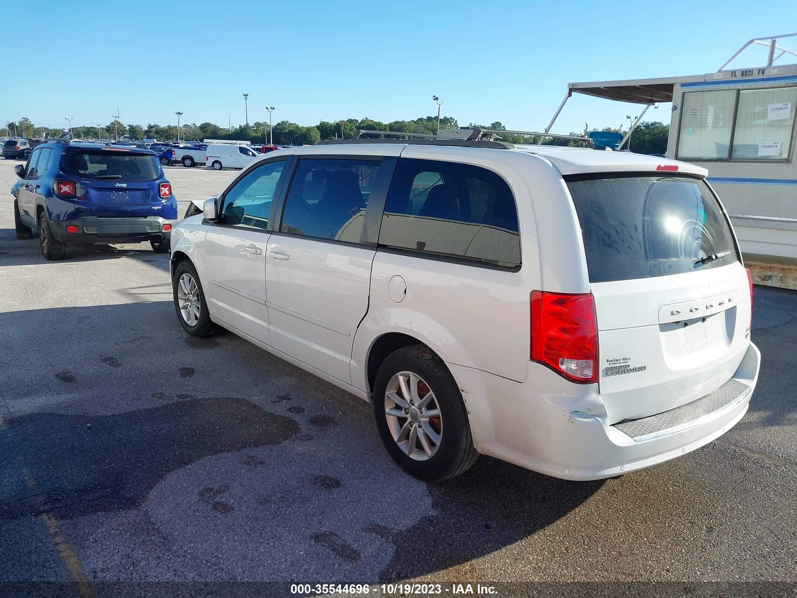 Photo 2 VIN: 2C4RDGCG9GR351776 - DODGE CARAVAN 