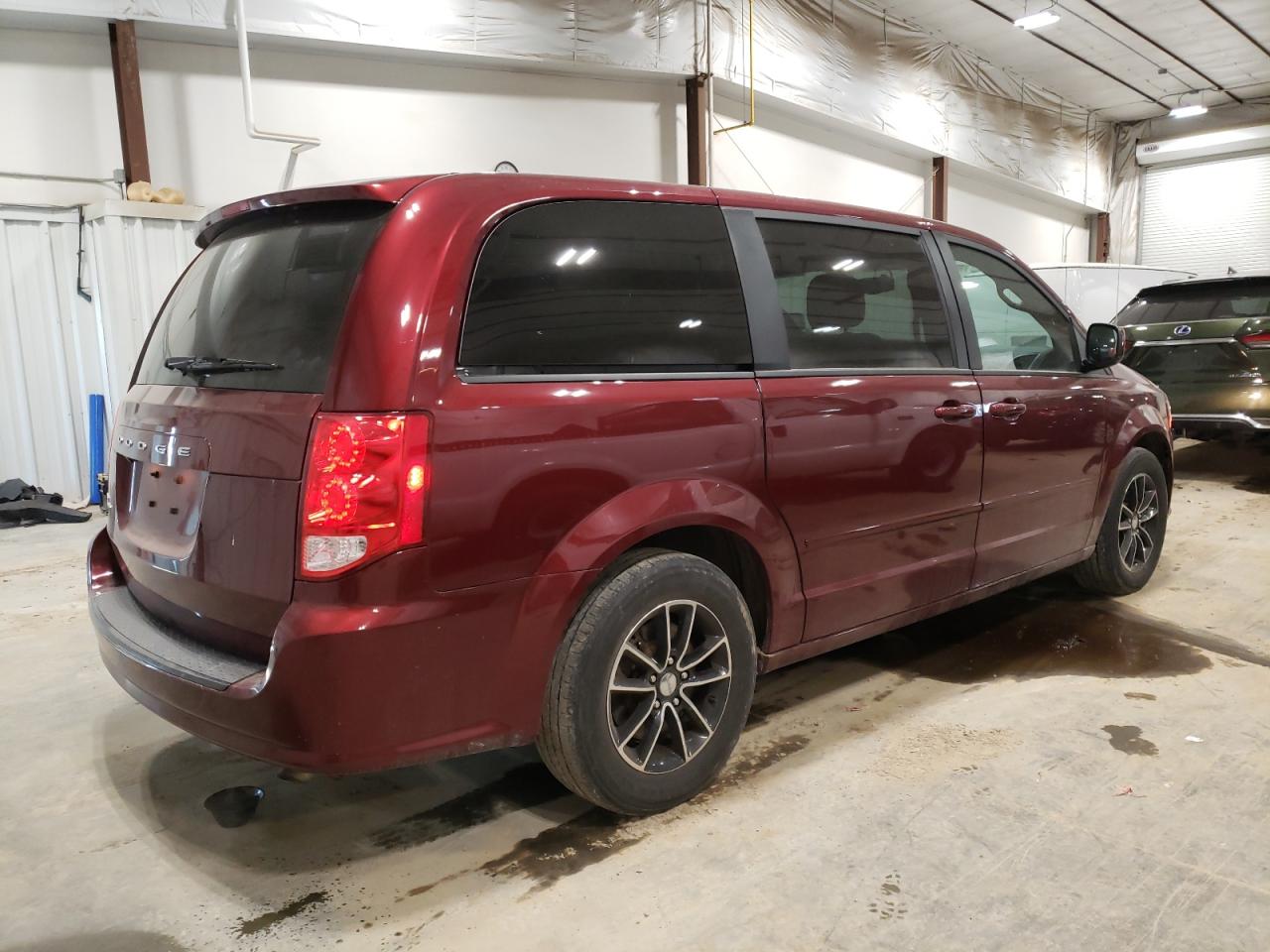 Photo 2 VIN: 2C4RDGCG9HR631070 - DODGE CARAVAN 