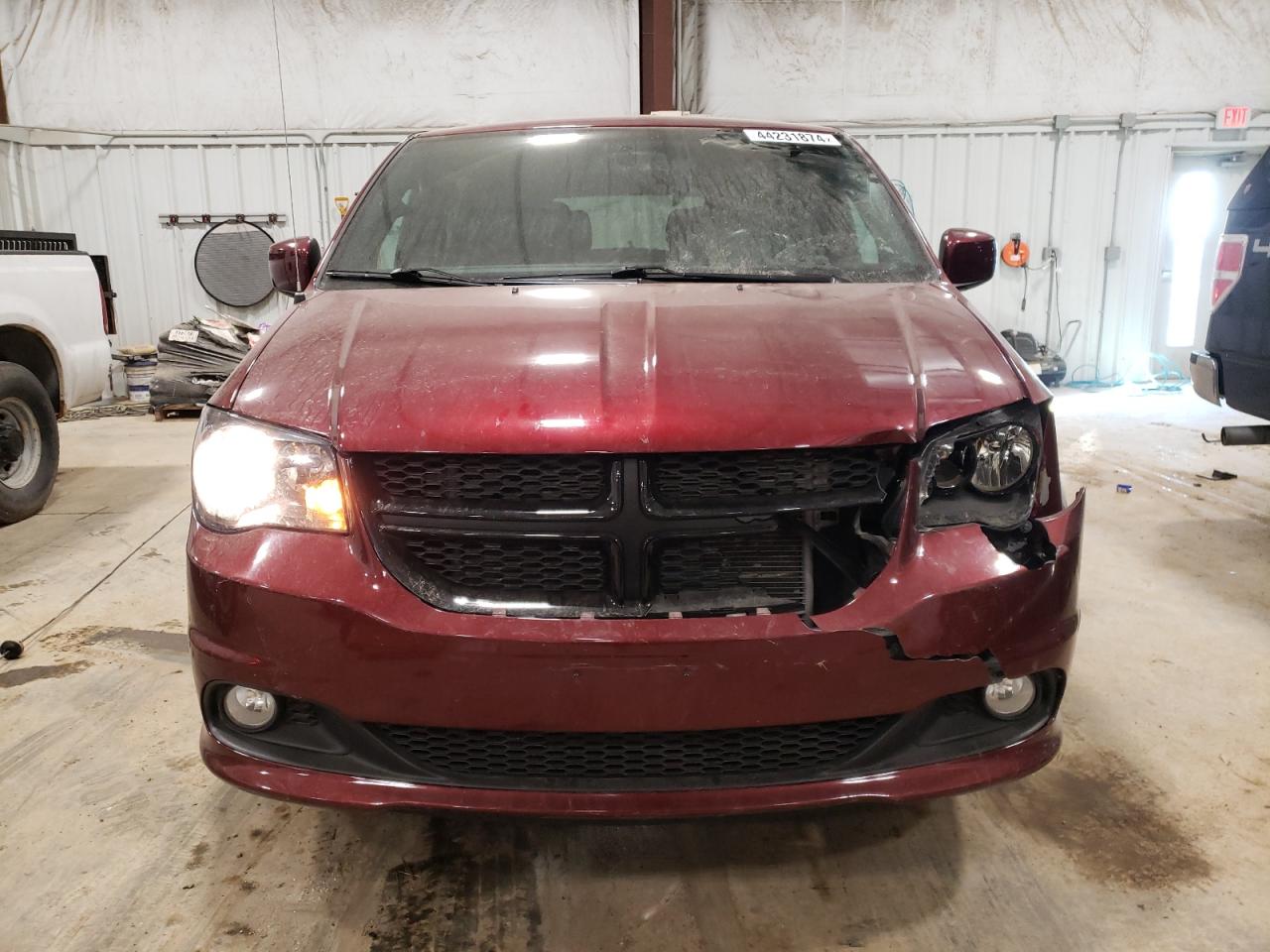 Photo 4 VIN: 2C4RDGCG9HR631070 - DODGE CARAVAN 